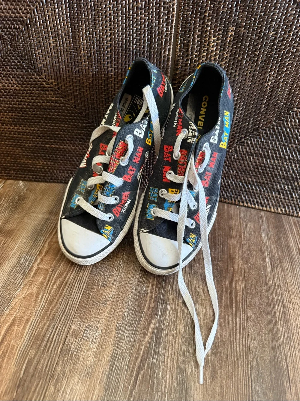 Converse Kids Size 2 DC Comics x Chuck Taylor All Star Low Batman Sneakers